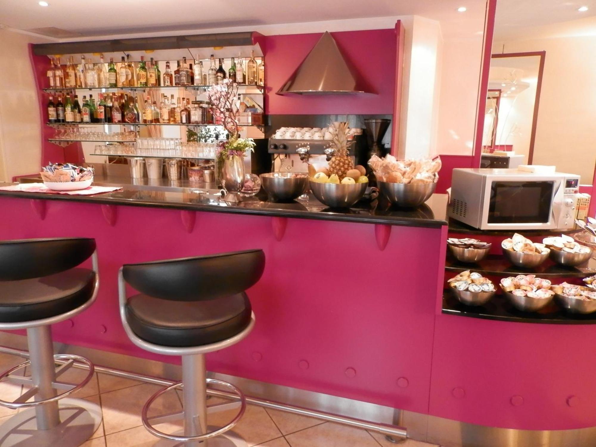 Augustus Hotel Биела Екстериор снимка