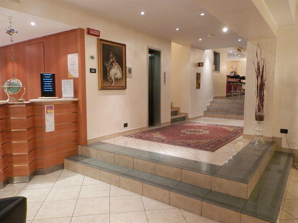 Augustus Hotel Биела Екстериор снимка