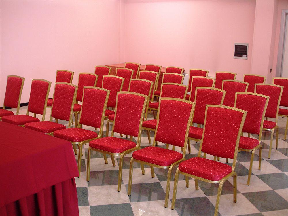 Augustus Hotel Биела Екстериор снимка