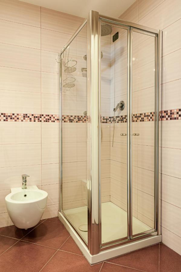 Augustus Hotel Биела Екстериор снимка